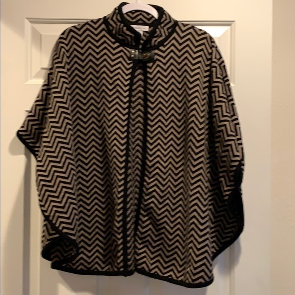 Liz Claiborne smart poncho sweater size s/m​​​​​​​​​​​​​​​​​​​